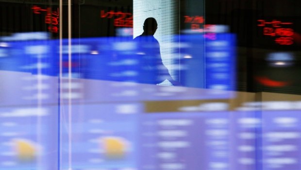 Global stocks mixed after Wall Street hits new high